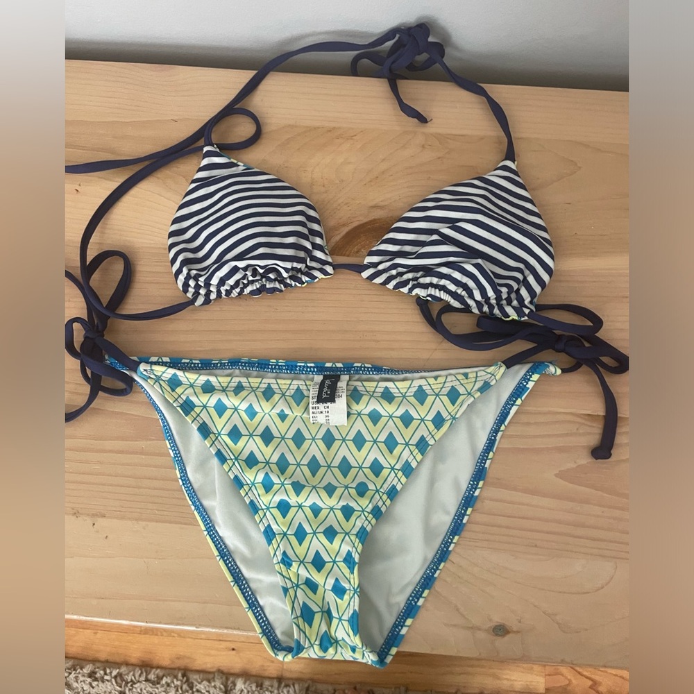 Reversible bikini - Picture 2 of 3